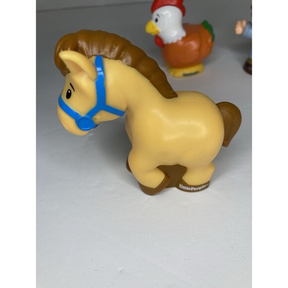 Fisher Price Little People Lot Of 4 Horse Chicken Happy Harvester Wheelies Car - Picture 2 of 8